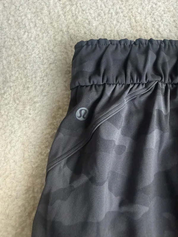 Lululemon Joggers Camo - Image 3