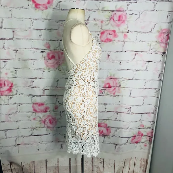 J.O.A. NWT Off white lace strappy back sheath cocktail party dress - Image 6