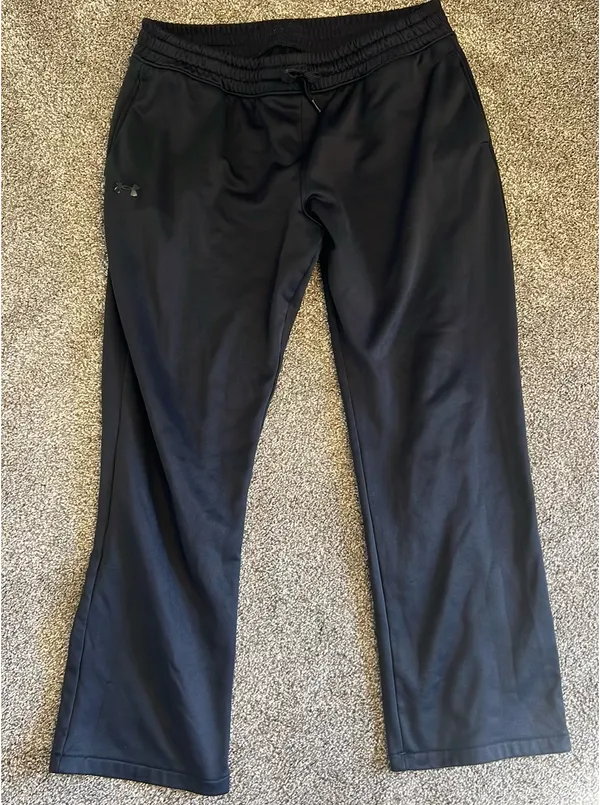 Under Armour sweats  - Image 3