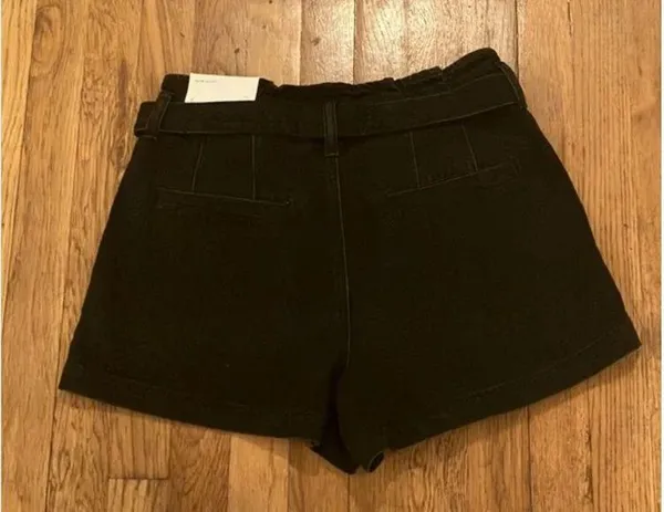 NWT American Eagle Black Denim Mom Short Size 6 - Image 2