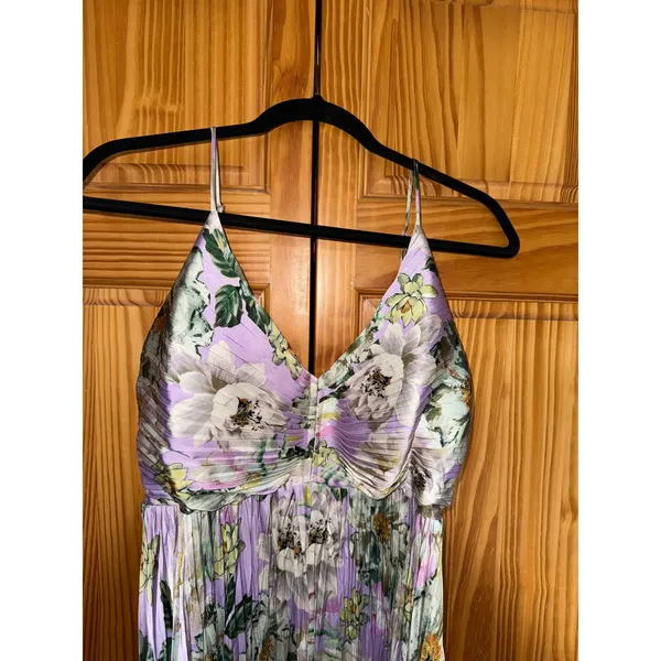 ASTR The Label Midi‎ Dress Womens L Lavender Floral Pleated Smocked event - Image 4