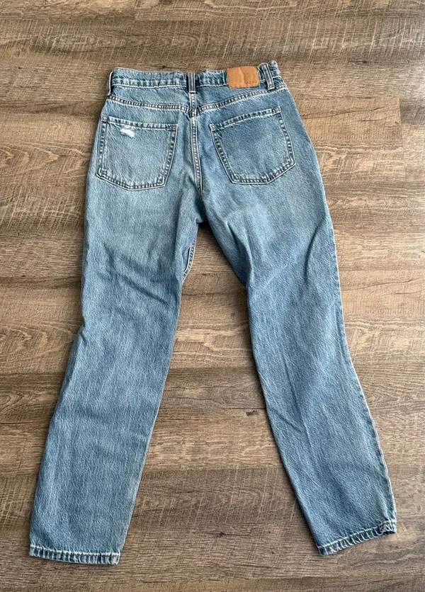 Aeropostale ripped jeans - Image 2