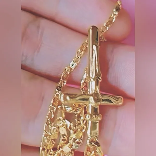 NEW 24k Yellow Gold Vermeil Crucifix Cross Pendant Necklace,‎ 16-18” - Image 2
