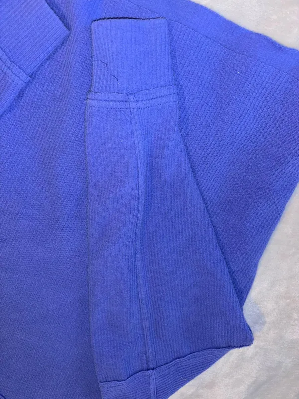 Crewneck Sweater Maurices Pullover Medium Periwinkle Raw Hem - Image 3