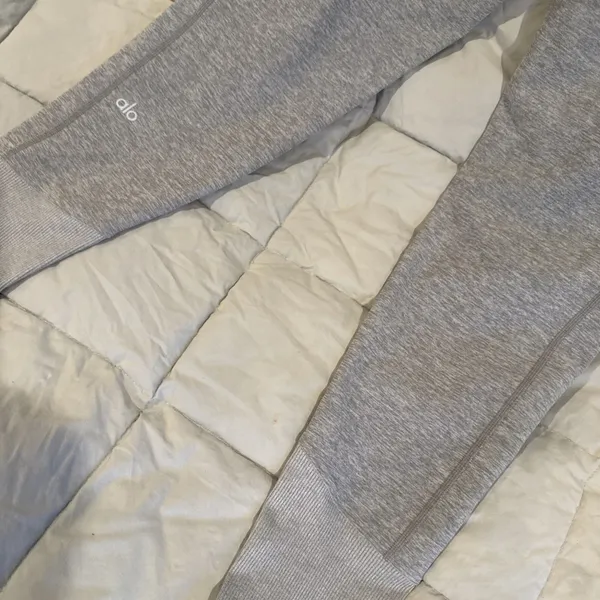 Alo Yoga High Waist Womens Leggings Size M RN 87320 Compression GREY & WHITE - Image 8