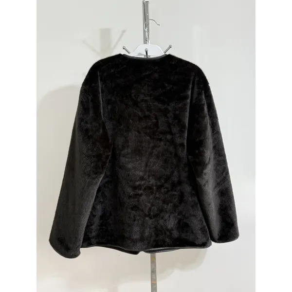 NWT Universal Thread Women Black Faux Fur Toggle Jacket Coat Pockets Size XL - Image 7