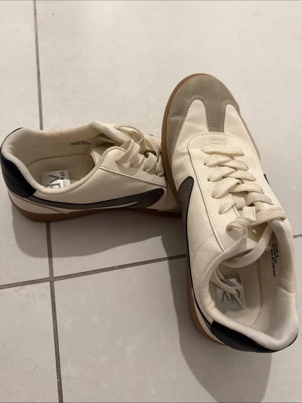 Dolce Vita Men's Cream, Taupe & Black Retro-Style Sneakers - Image 5