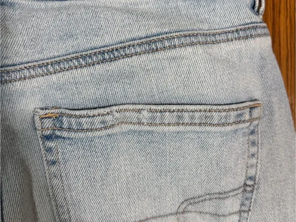 American Eagle Outfitters Light Blue Distressed Mom Straight Leg Jeans Size 4 - Image 4