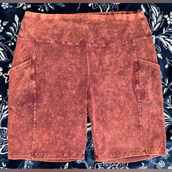 NEW! Zenana Plus Size Mineral Wash Biker Shorts w/ Pockets 3X Waist 18-21” - Image 3