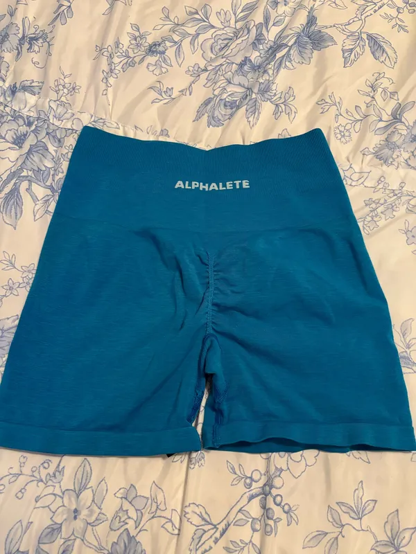 Alphalete Shorts Small - Image 2