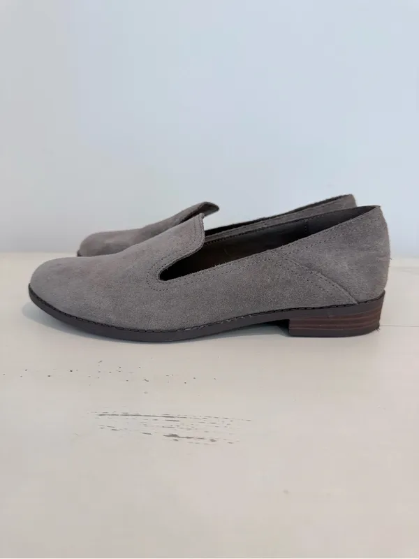 Lucky Brand Elafina Suede Loafers Grey Taupe 38 (US 7.5) - Image 3