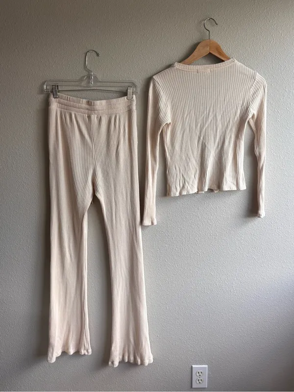Beyond Yoga Set - Image 4