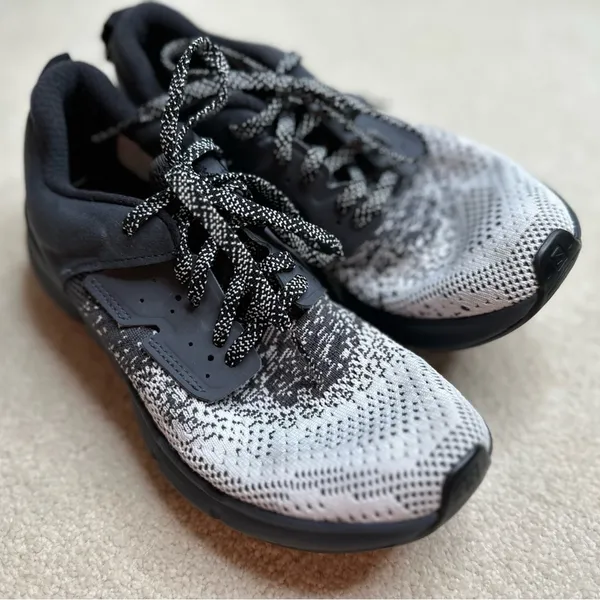 Salomon Black and Gray Athletic Shoes - Image 2