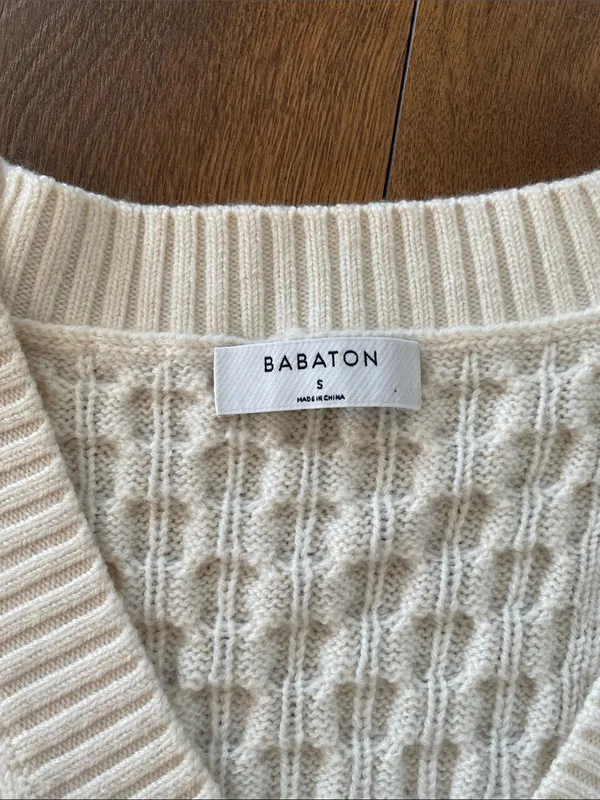 Babaton Soft Cream Cable-Knit V-Neck Sweater Vest Merino Wool size Small - Image 2