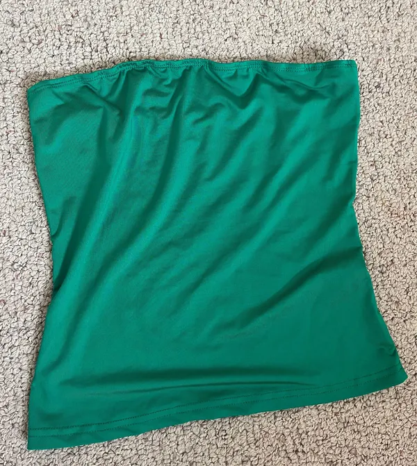 Plain green tube top blouse Size M - Image 3