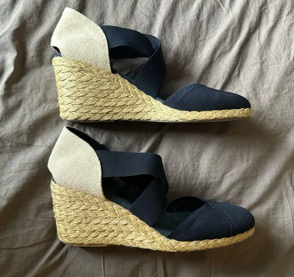 Shoes - Image 2