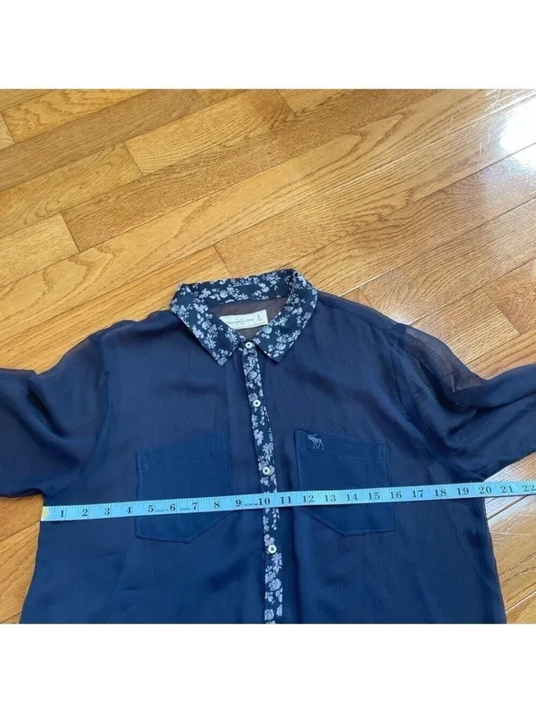 Abercrombie Fitch Women BLUE Chiffon Roll Tab Button Up Shirt Sheer Blouse Top M - Image 8