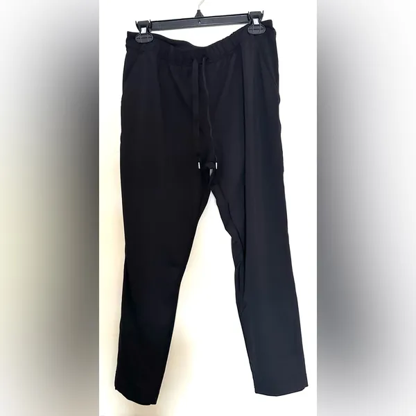 Lululemon‎ On the Fly Pant Women’s Sz 8 Black Casual Pants - Image 3