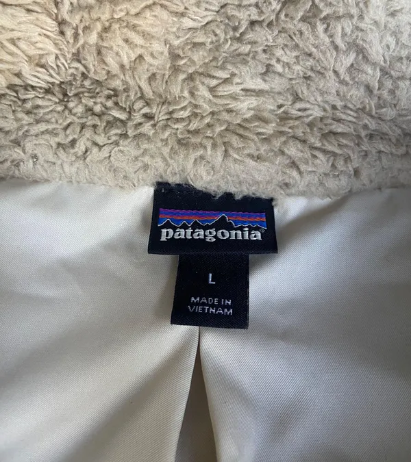 Patagonia Tan Vest Sherpa - Image 2