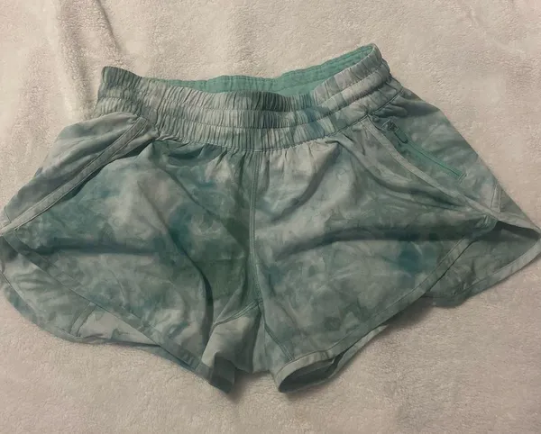 Lululemon shorts - Image 3