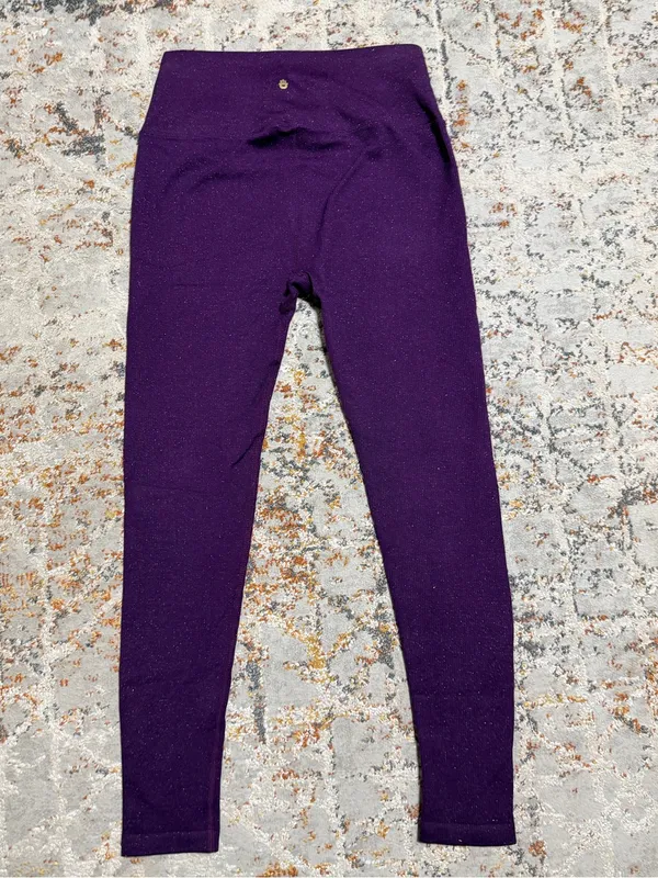 Spiritual Gangster Seamless Love Leggings M/L medium Large purple - Image 4
