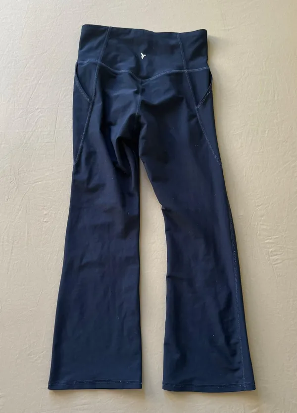 PowerSoft Cropped Flared Leggings - Image 3