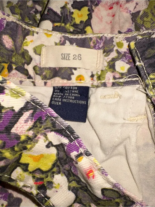 Madewell Floral Print Straight-Leg Pants in Gray, Pink, Yellow, Green - Image 3