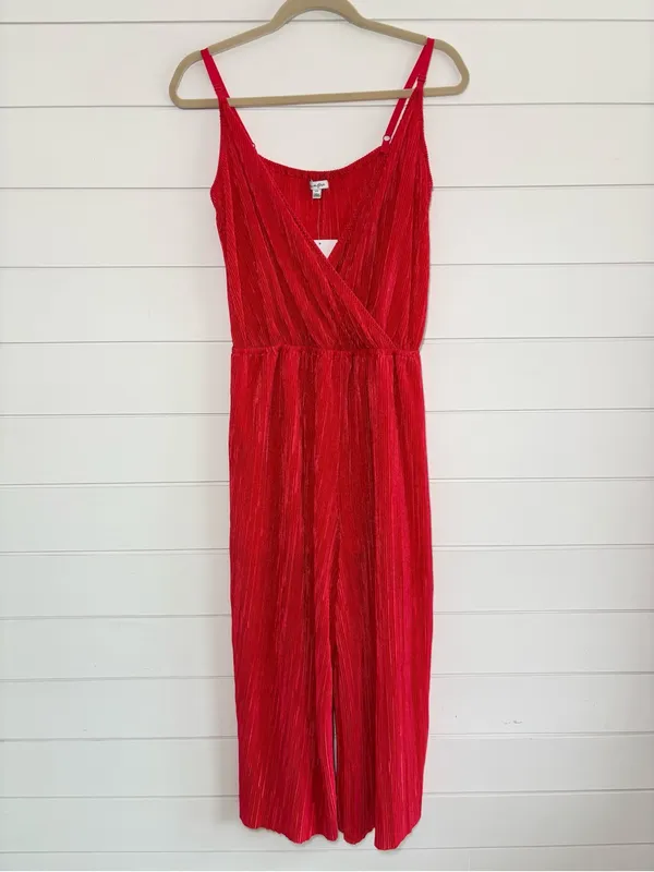 Love,Fire‎ Vibrant Red Pleated Wide-Leg Jumpsuit Sleeveless Size L NEW - Image 2