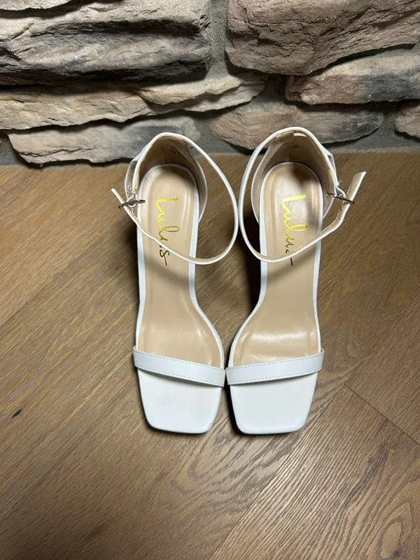 Lulus Size 7.5  bridal engagement heels - Image 6