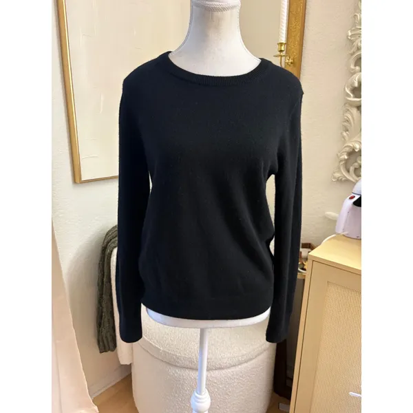 Quince Mongolian Cashmere Crewneck Sweater In Black Size Small - Image 2