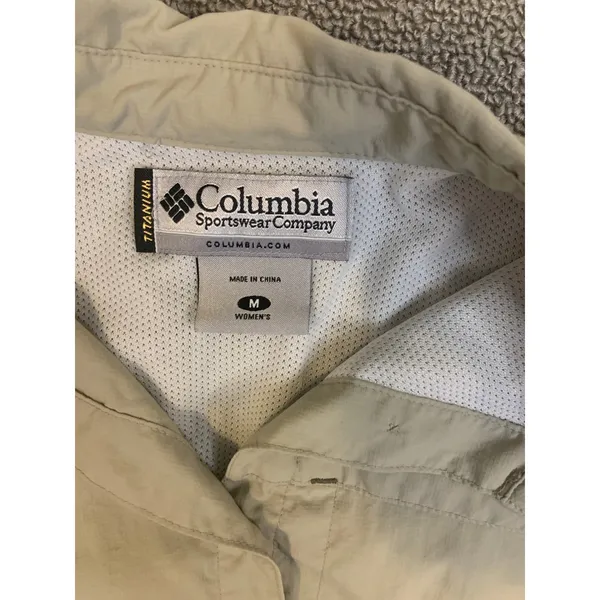 Columbia Titanium Hiking Shirt Womens M Tan Excellent Short Sleeve Vented TL7155 - Image 5