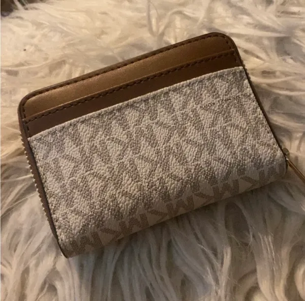 Michael Kors Wallet - Image 2