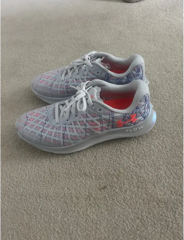 Under Armour Flow Velocity Running Shoes Women’s 7 - Image 3