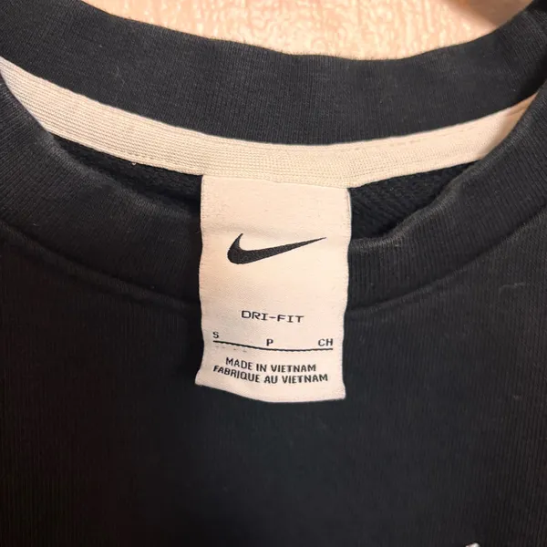 Nike Women’s Sweatshirt Crop Crewneck Fly to Defy‎ Long Sleeve Black Size Small - Image 3
