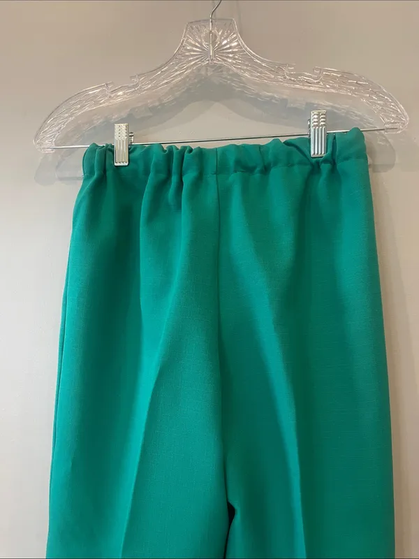 Handmade High-Rise Elastic-Waist Green Trousers for Women - Image 2