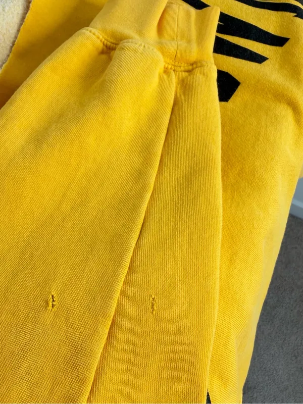 Market Studios Chinatown Yellow Off-the-Shoulder Graphic Sweatshirt Pullover Siz - Image 15