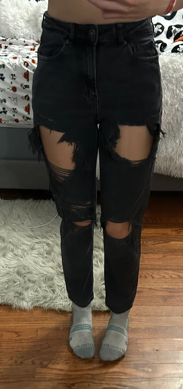 American Eagle Outfitters “Mom” Jeans - Image 3
