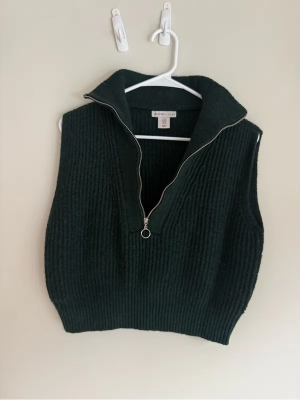Sincerely Jules Dark Green Ribbed Knit Vest - Image 2