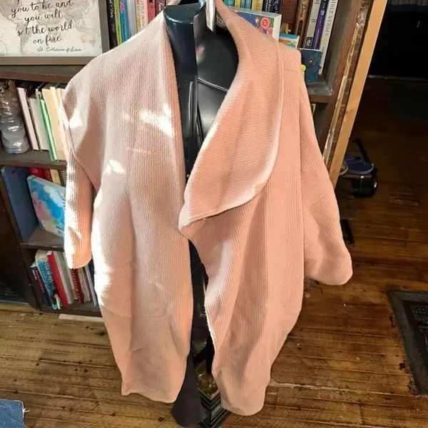 Alice+Olivia Hester rose tan oversized knit ribbed XS/S coat - Image 3