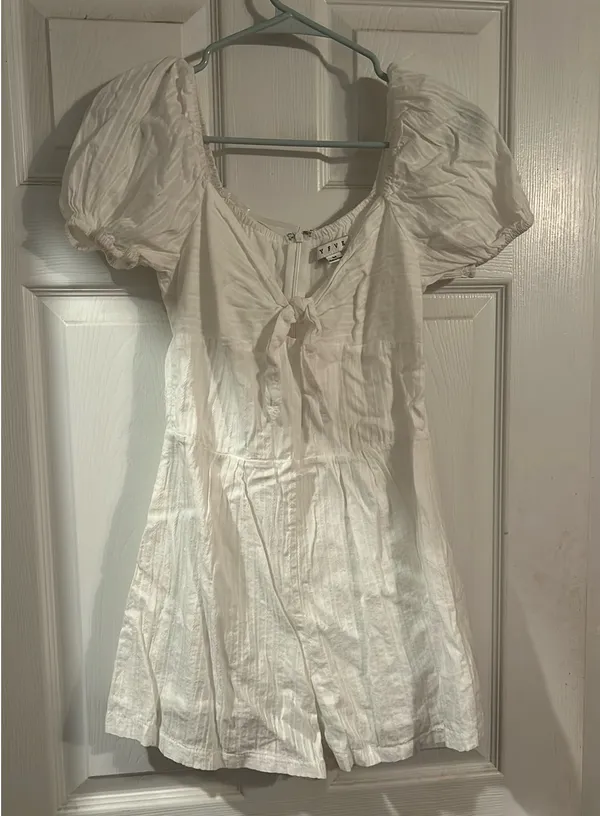Boutique White Romper - Image 2