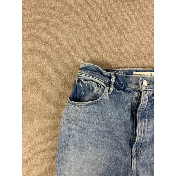 Abercrombie& Fitch Ultra High Rise 90s Straight Jeans Light Wash 30/10 Side Slit - Image 5