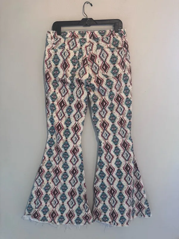 Rock & Roll Denim Aztec Print Bargain Button Bell Bottom Jeans Size 32x32 - Image 4