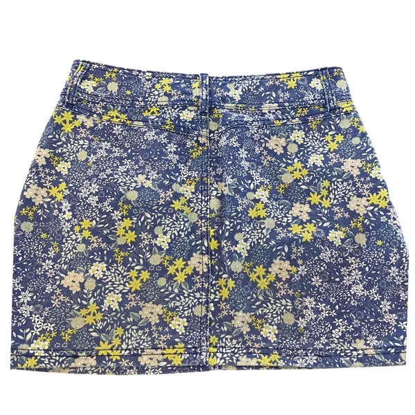 Laura Ashley Urban Outfitters Floral Denim Mini‎ Skirt Medium Blue Yellow White - Image 4