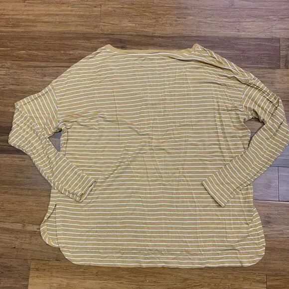 American Eagle Top womens Medium Yellow Soft & Sexy Striped Long Sleeve‎ V-Neck - Image 3