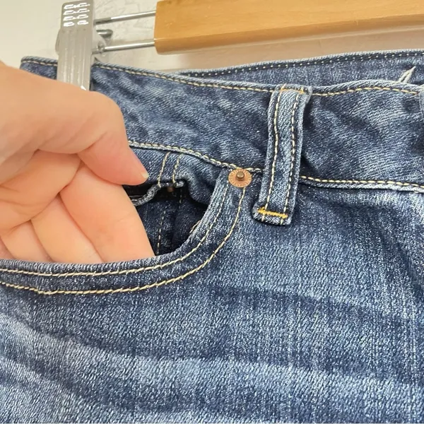 American Eagle Rolled Hem Shorty Jean Shorts Womens 8 Blue Denim Stretch Zip Fly - Image 10