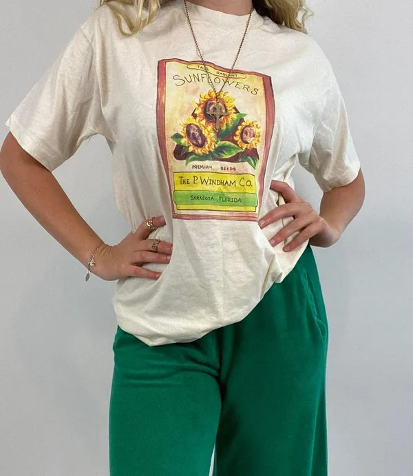 Fruit of the Loom Vintage Sunflower Seeds Tshirt - Image 2