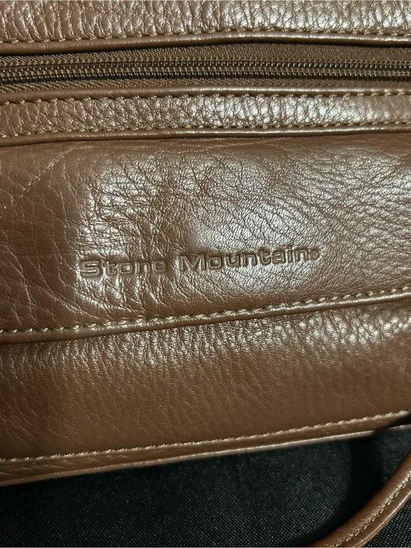 Stone Mountain Accessories Brown Pebbled Leather Crossbody Purse - Image 5