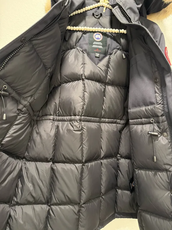 Canada Goose navy trillium heritage down parka coat with coyote fur hood - Image 6