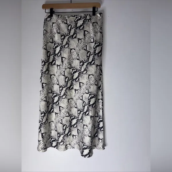 Dance & marvel snake skin print satin‎ midi maxi skirt large - Image 2