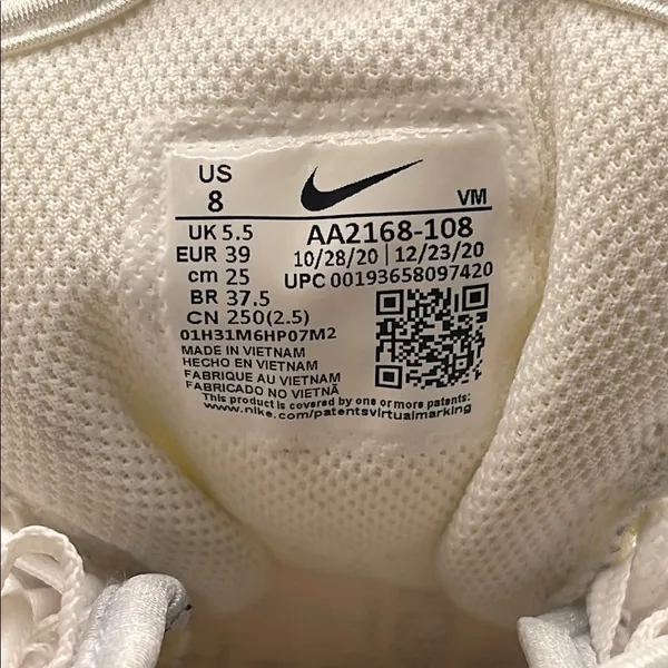 Nike Athletic Shoes White and Pink Modern Design - Image 5
